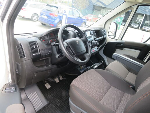 Peugeot Boxer 2.0 BlueHDi FURGON L3H2