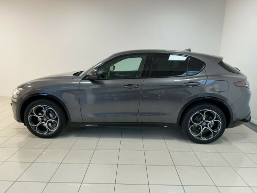 Alfa Romeo Stelvio ALFA ROMEO STELVIO VELOCE 2.0 TURBO 280K 8AT Q4