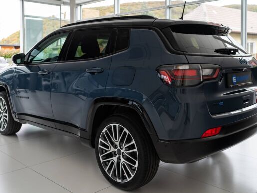 Jeep Compass Summit 1.3T PHEV 240k 6AT eAWD