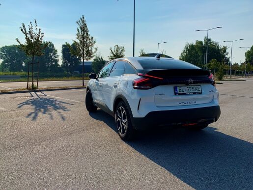 Citroën C4 SHINE Electric 136k (100 kW)