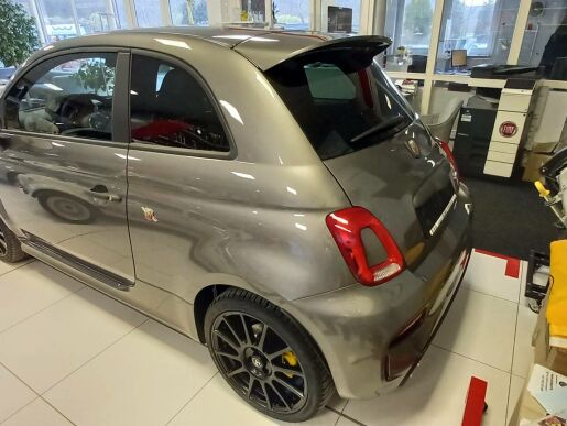 Fiat 500 Abarth 695