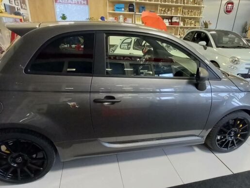 Fiat 500 Abarth 695