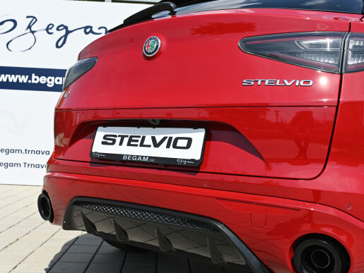 Alfa Romeo Stelvio TRIBUTO ITALIANO 2.0 TURBO 280k 8AT Q4
