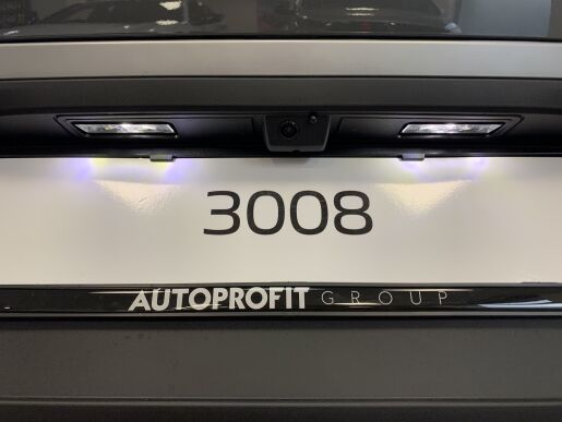 Peugeot 3008 NEW ALLURE 1.2 Hybrid 100 kW / 136 k e-DCS6