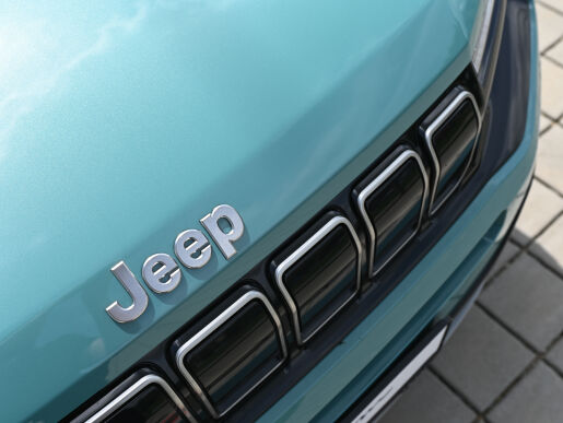 Jeep Avenger 1.2 T e-Hybrid 6DCT            