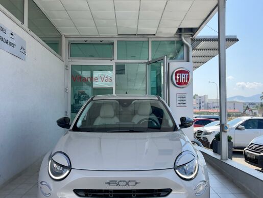 Fiat 600 600 LA PRIMA 1.2 T Hybrid 100k 6DCT