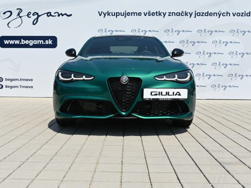 Alfa Romeo Giulia TRIBUTO ITALIANO 2.0 TURBO 280k 8AT Q4