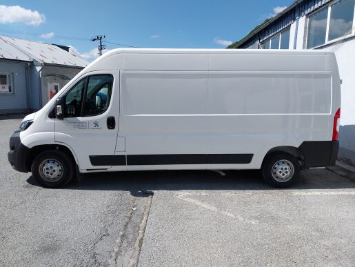 Peugeot Boxer FURGON 335 L3H2 2.2 BlueHDi 165k