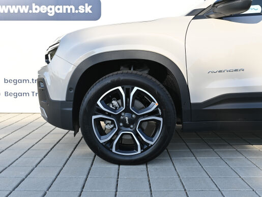 Jeep Avenger SUMMIT 1.2 T e-Hybrid 6DCT             