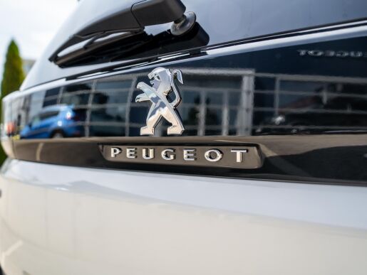 Peugeot 5008 ALLURE PACK 1.5 BlueHDi 130k EAT8 