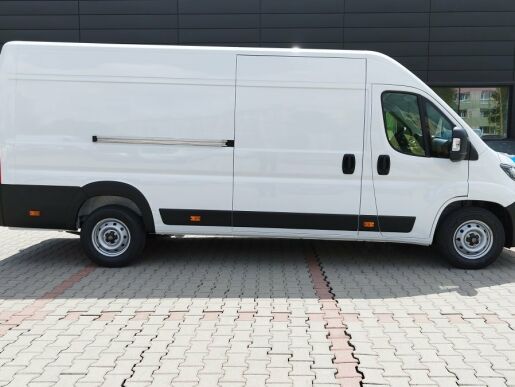 Peugeot Boxer 2.2 BlueHDi Furgon 435 L4H2