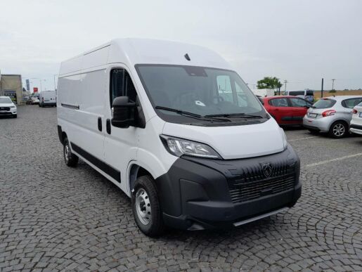 Peugeot Boxer Boxer Furgon 335 L3H2 2.2 BlueHDi 180 €6.4 MT6                                  