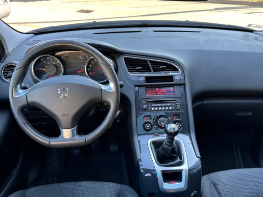 Peugeot 5008 1,6 BlueHDi STYLE