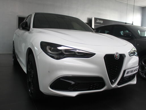 Alfa Romeo Stelvio Tributo Italiano 2,0T 280k Q4