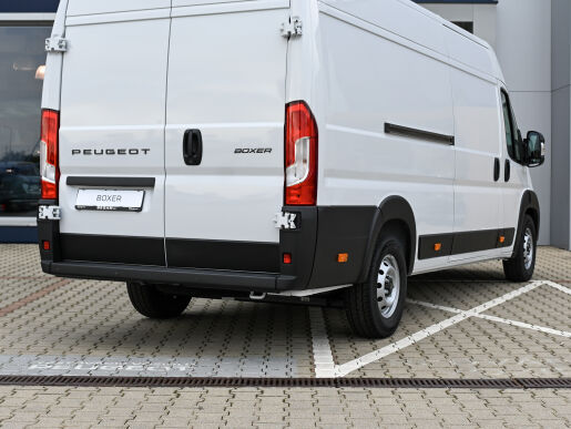 Peugeot Boxer Furgon 435 L4H2 2.2 BlueHDi 180 €6.4 MT6