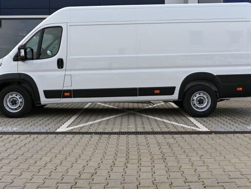 Peugeot Boxer Furgon 435 L4H2 2.2 BlueHDi 180 €6.4 MT6