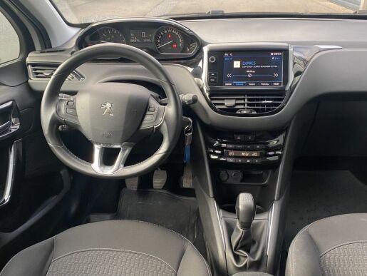 Peugeot 208 1.2 PureTech Style 