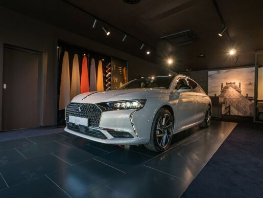 DS Automobiles DS 9 PureTech 250k EAT8 RIVOLI Plus  E-TENSE PHEV (Plug-in Hybrid)