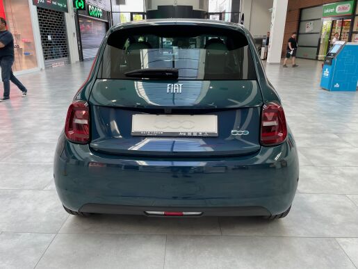 Fiat 500e La Prima