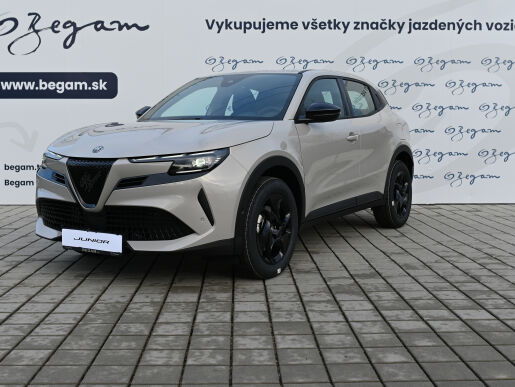 Alfa Romeo Ostatní Junior 1.2T Hybrid 136k 6AT 