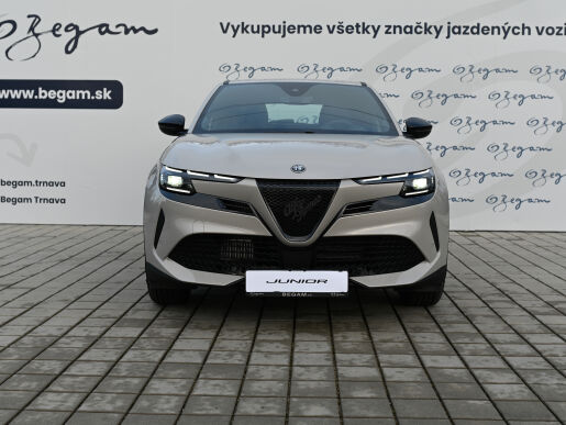 Alfa Romeo Ostatní Junior 1.2T Hybrid 136k 6AT 