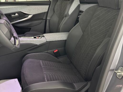 Peugeot 5008  GT 1.2 Hybrid 136k e-DCS6 (MHEV)